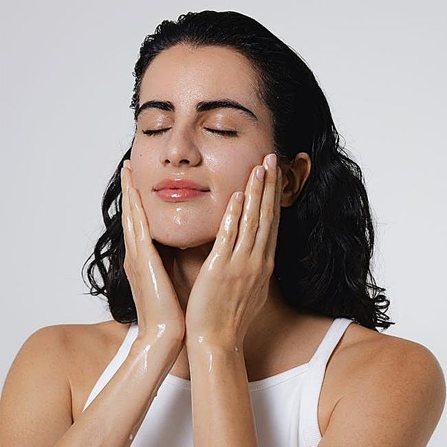 La doble limpieza también es adecuada para pieles grasas.